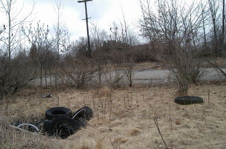 Jackson Motor Speedway - Tires In Infield